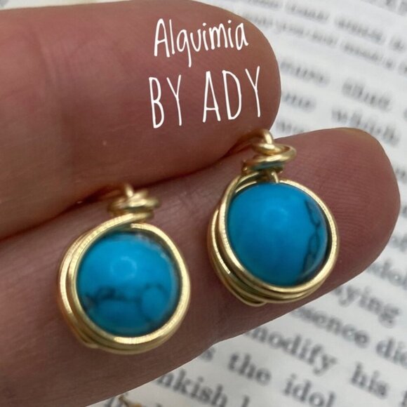 Gold and turquoise halo stud  earrings - Picture 1 of 1